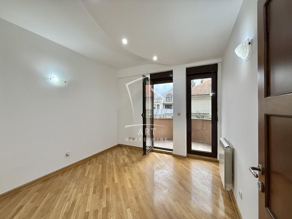 Slika 7 - Bilećka, Četvorosoban stan za izdavanje, 103m2, 1.200€