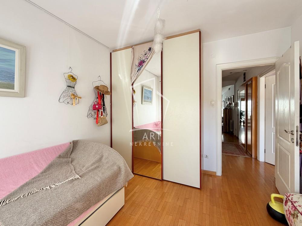 Slika 9 - Hadži-Đerina, Petosoban stan na prodaju, 104m2, 615.000€