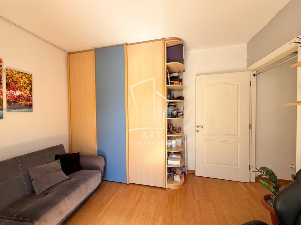 Slika 11 - Hadži-Đerina, Petosoban stan na prodaju, 104m2, 615.000€