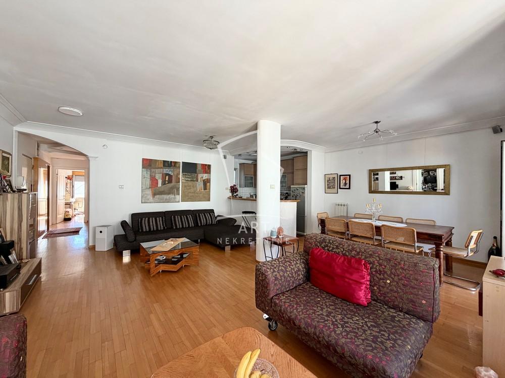 Slika 2 - Hadži-Đerina, Petosoban stan na prodaju, 104m2, 615.000€