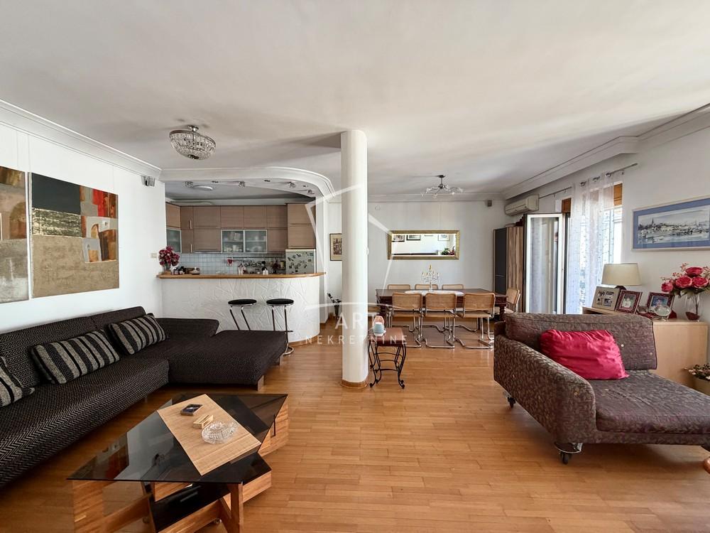 Slika 3 - Hadži-Đerina, Petosoban stan na prodaju, 104m2, 615.000€