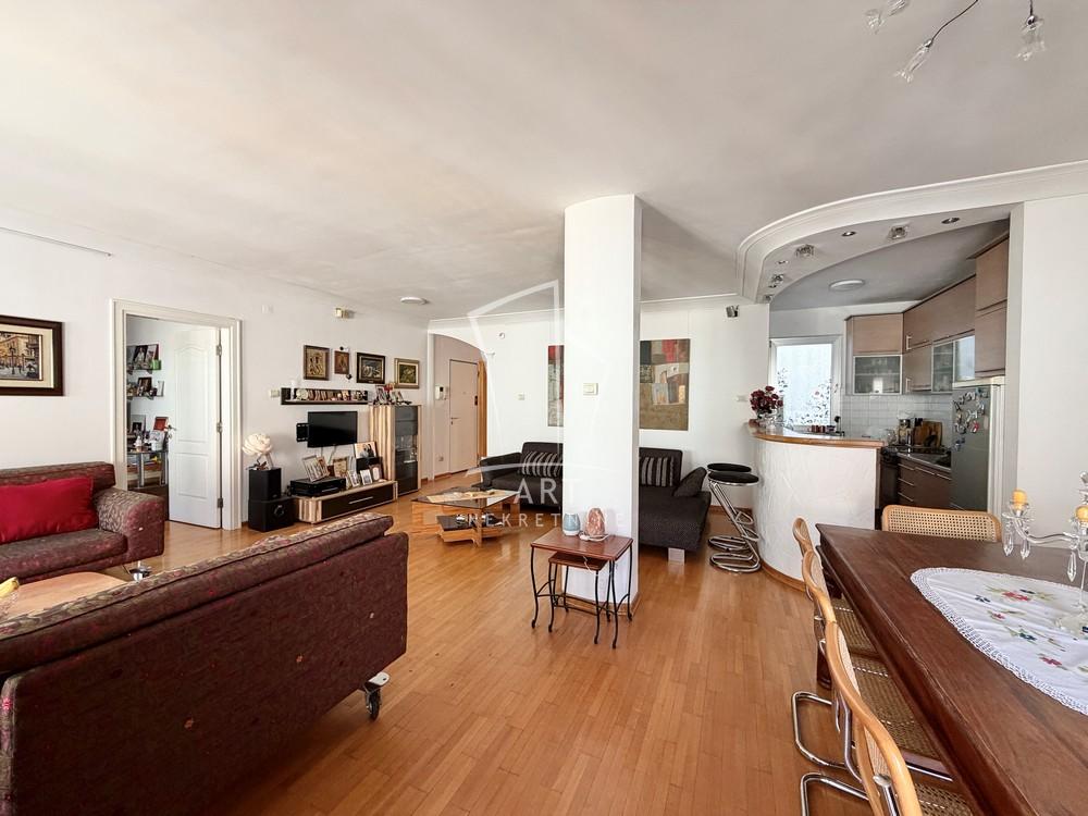 Slika 5 - Hadži-Đerina, Petosoban stan na prodaju, 104m2, 615.000€