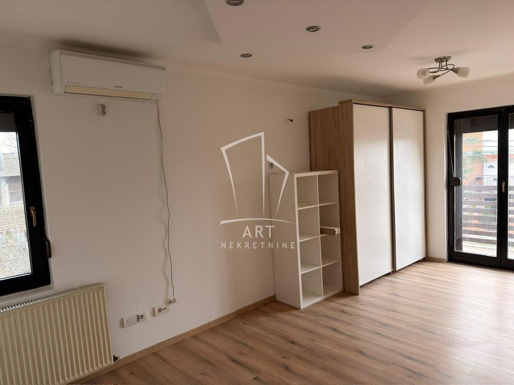 Slika 3 - Branka Radičevića, Trosoban stan na prodaju, 111m2, 185.000€