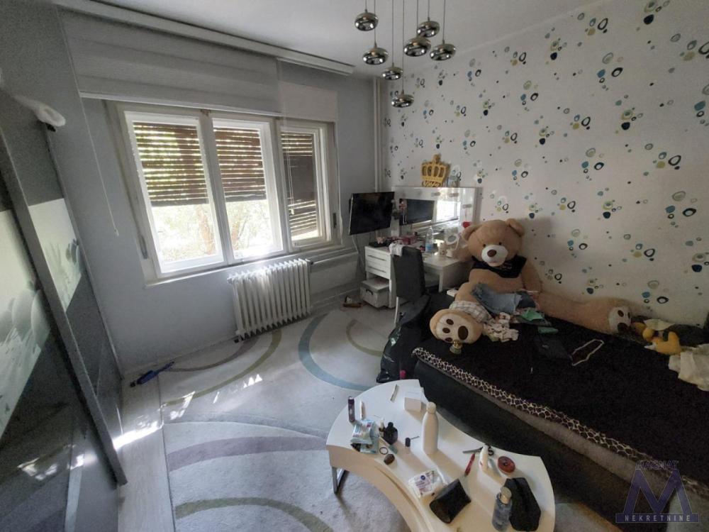 Slika 7 - Trosoban stan za izdavanje, 700€