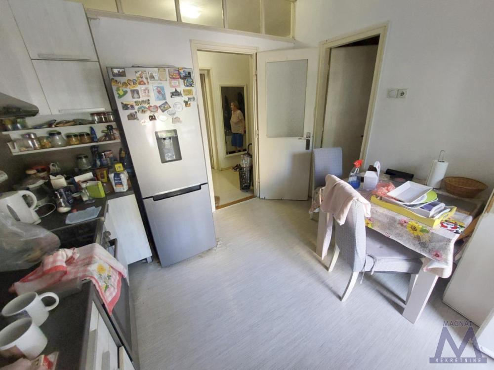 Slika 4 - Trosoban stan za izdavanje, 700€