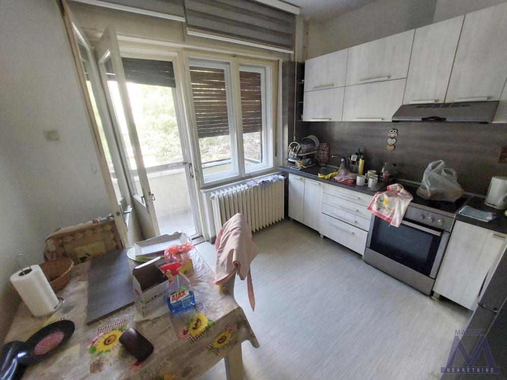 Slika 3 - Trosoban stan za izdavanje, 700€