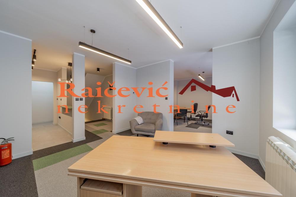 Slika 1 - Vojvode Stepe,  Lokal za izdavanje, 152m2, 2.400€