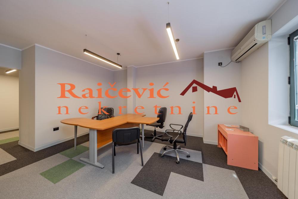 Slika 2 - Vojvode Stepe,  Lokal za izdavanje, 152m2, 2.400€