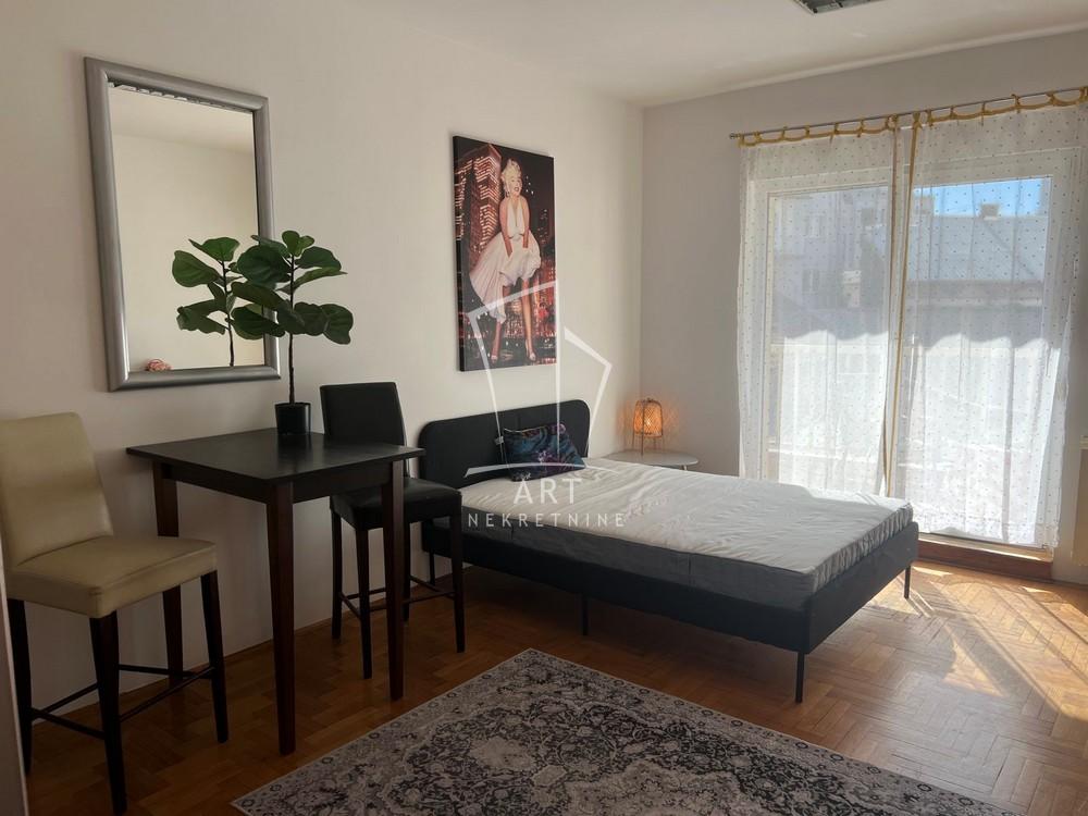Slika 1 - Vojvode Dobrnjca, Jednosoban stan za izdavanje, 29m2, 600€