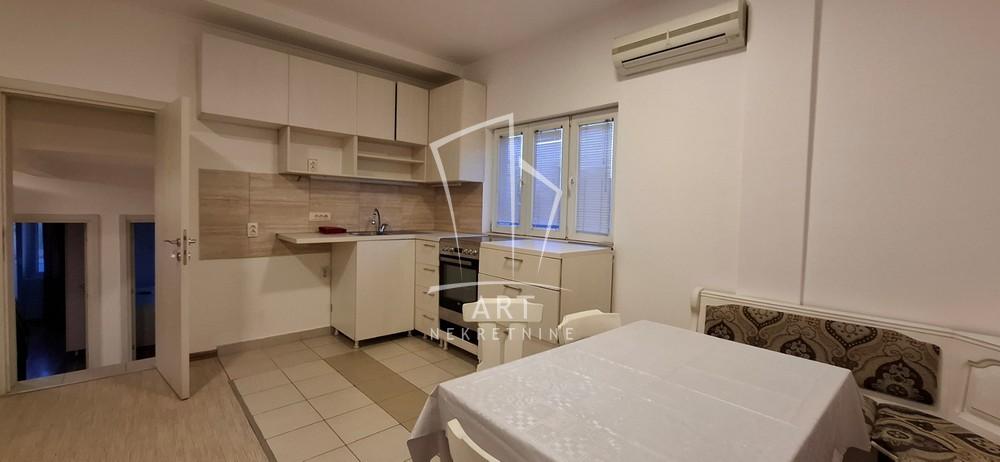Slika 1 - Univerzijade, Trosoban stan za izdavanje, 65m2, 550€