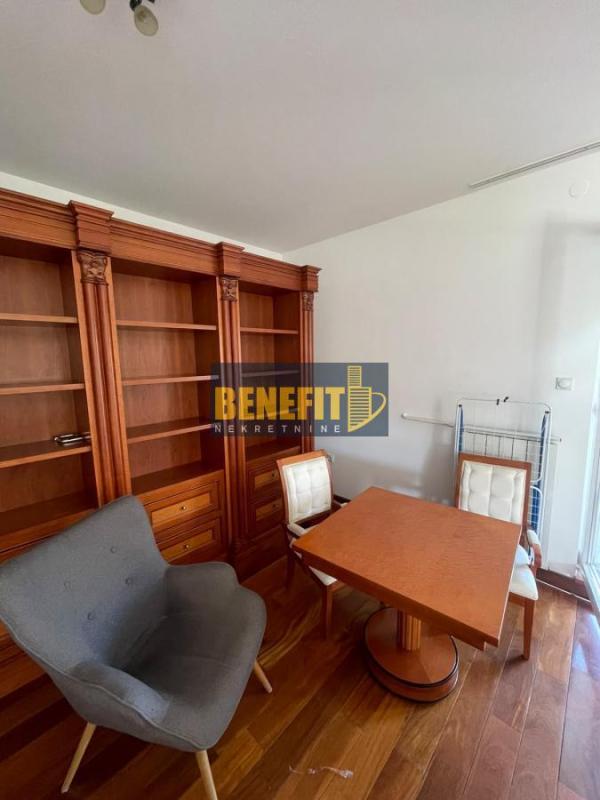Slika 1 - Četvorosoban stan za izdavanje, 118m2, 1.300€