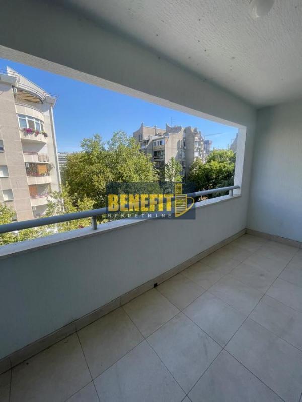 Slika 7 - Četvorosoban stan za izdavanje, 118m2, 1.300€