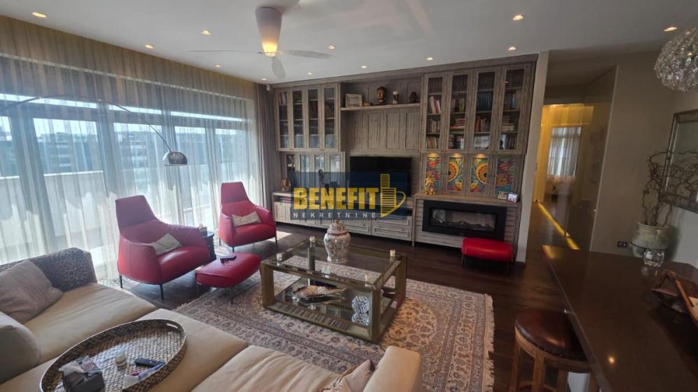 Slika 2 - Četvorosoban stan za izdavanje, 201m2, 2.900€