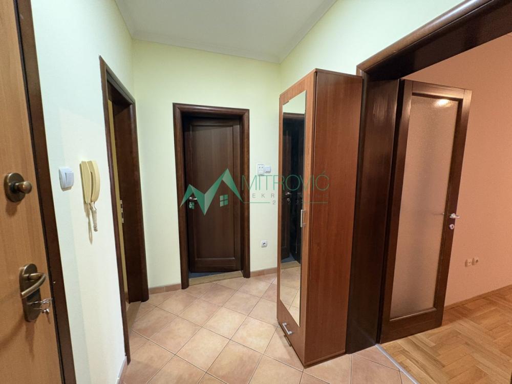 Slika 2 - Dvosoban stan za izdavanje, 61m2, 400€