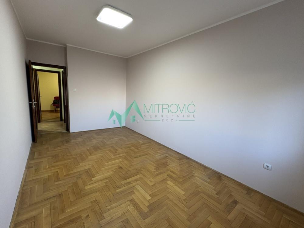 Slika 1 - Dvosoban stan za izdavanje, 61m2, 400€