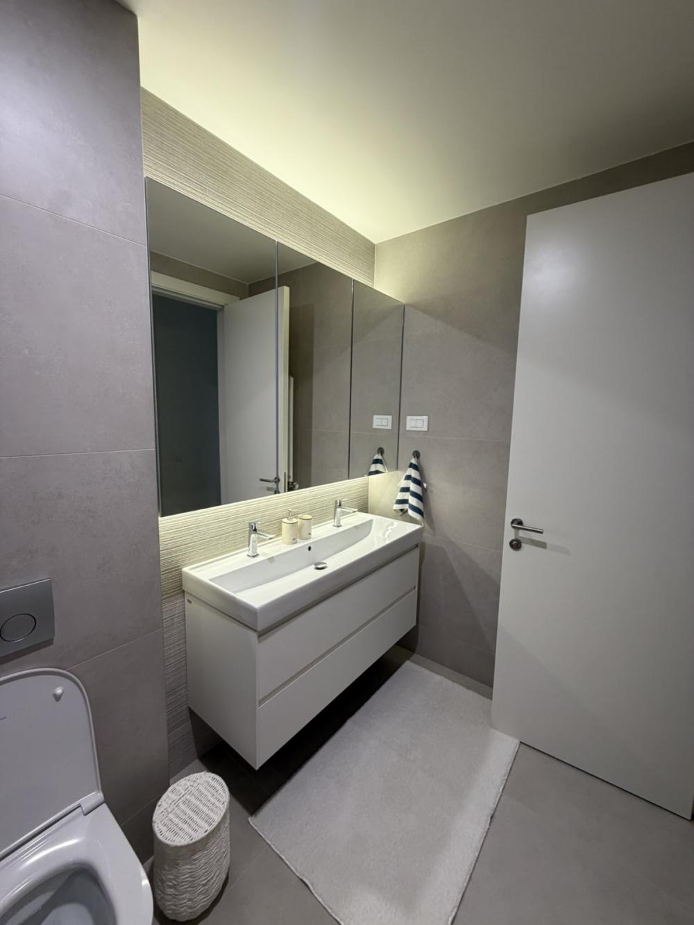 Slika 7 - Omladinskih brigada, Trosoban stan za izdavanje, 78m2, 2.000€