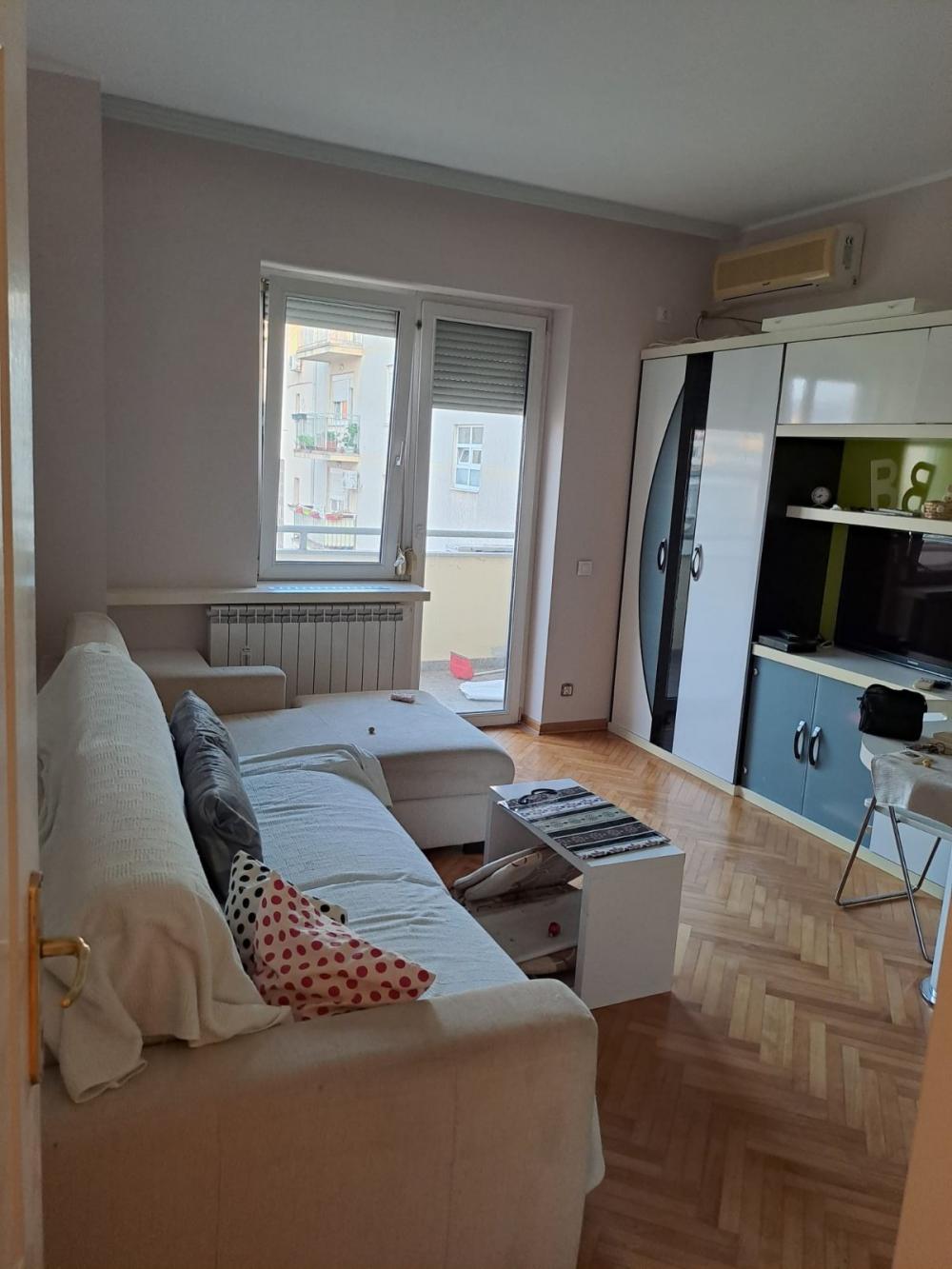 Slika 2 - Tršćanska, Dvosoban stan za izdavanje, 45m2, 650€