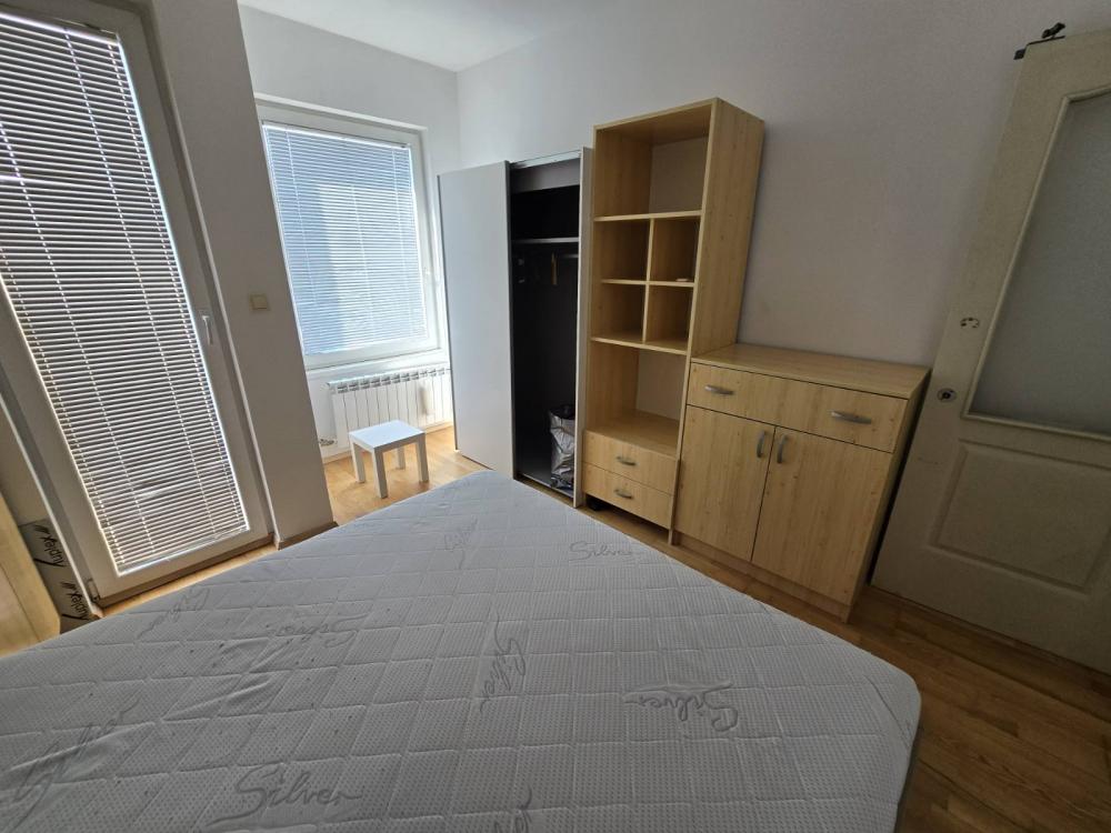 Slika 5 - Novogradska, Dvosoban stan za izdavanje, 45m2, 550€