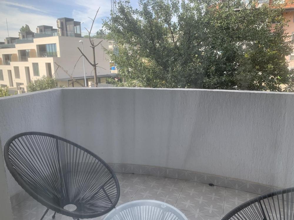 Slika 1 - Mihaila Avramovića, Dvoiposoban stan za izdavanje, 72m2, 1.100€