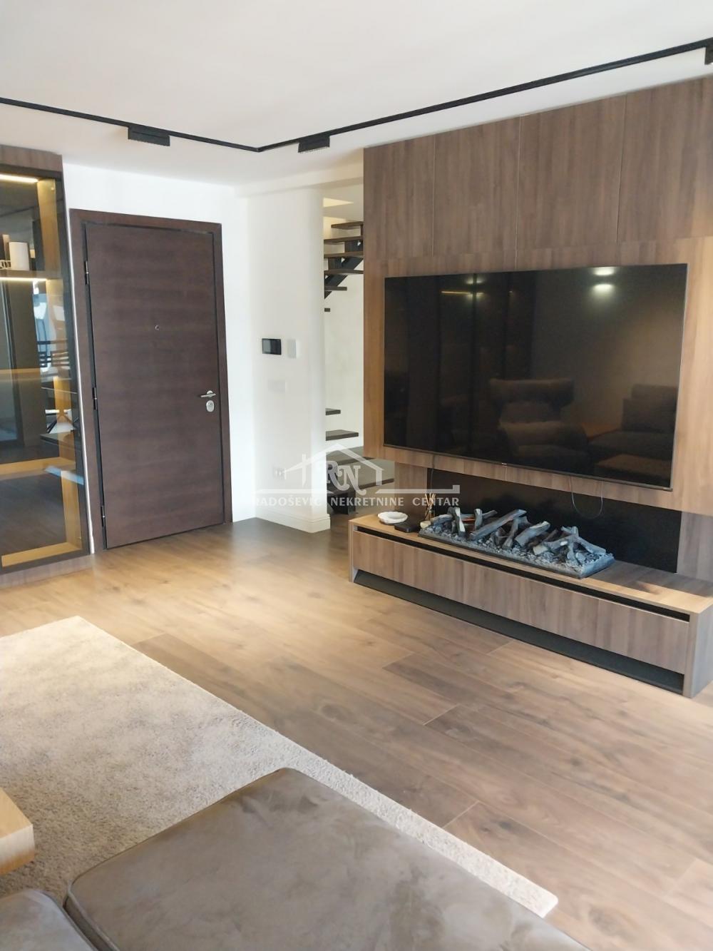 Slika 3 - Niška, Petosoban stan na prodaju, 198m2, 870.000€
