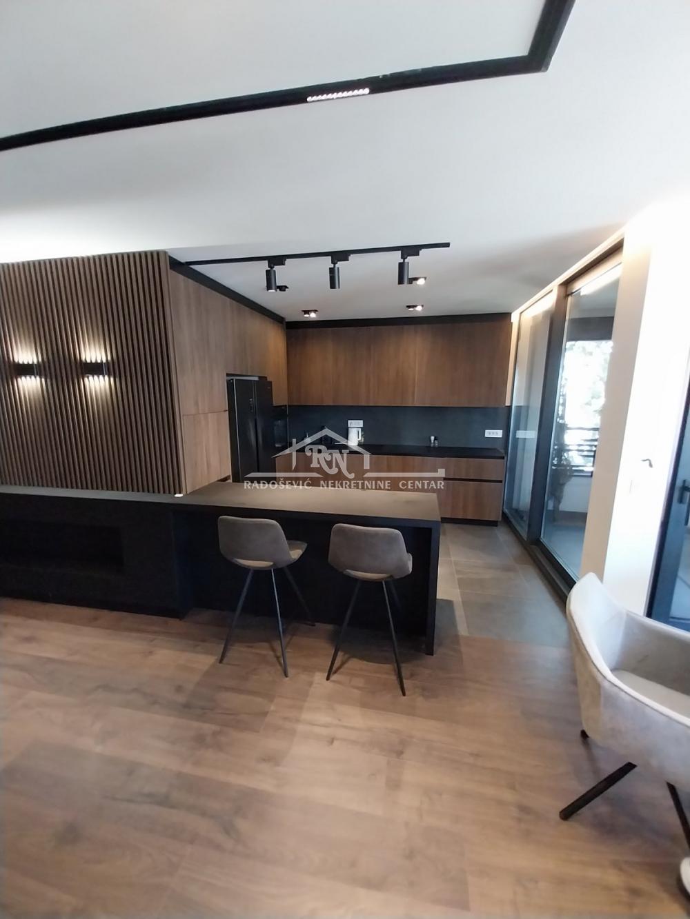 Slika 4 - Niška, Petosoban stan na prodaju, 198m2, 870.000€