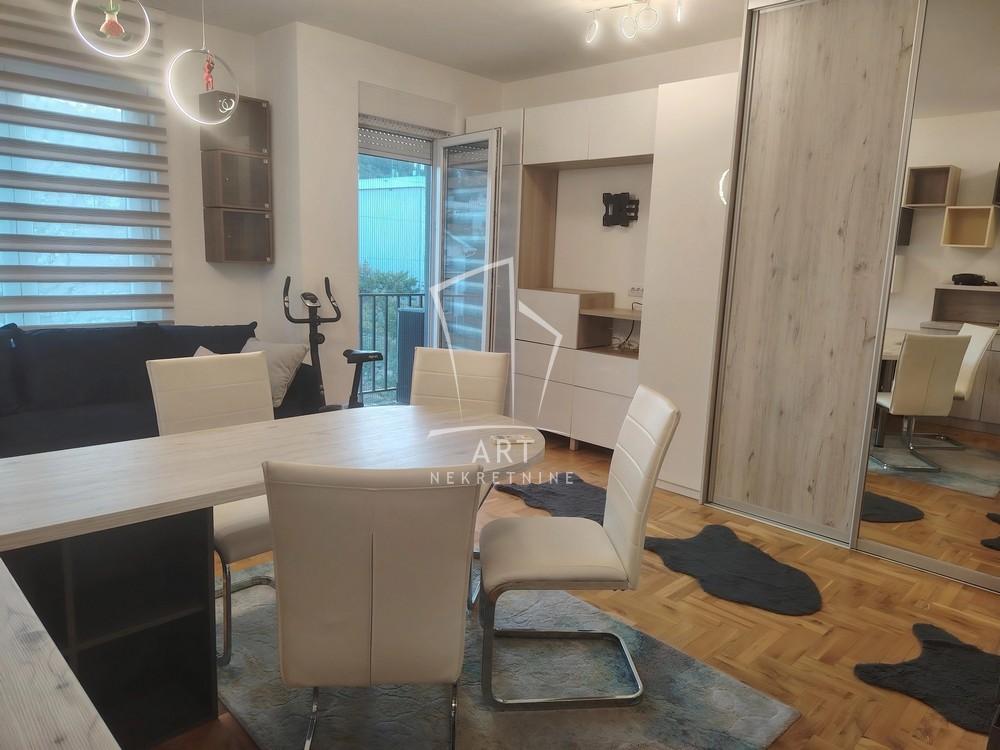 Slika 1 - Radmile Savićević,  Stan za izdavanje, 30m2, 400€