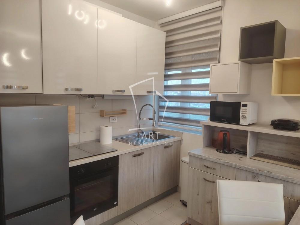 Slika 2 - Radmile Savićević,  Stan za izdavanje, 30m2, 400€