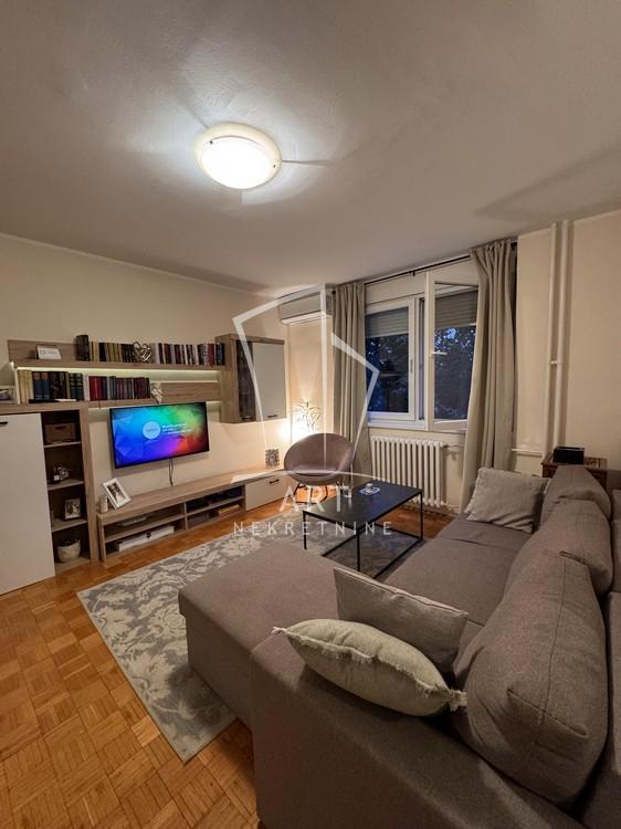 Slika 1 - Dunavski kej, Dvosoban stan za izdavanje, 52m2, 850€