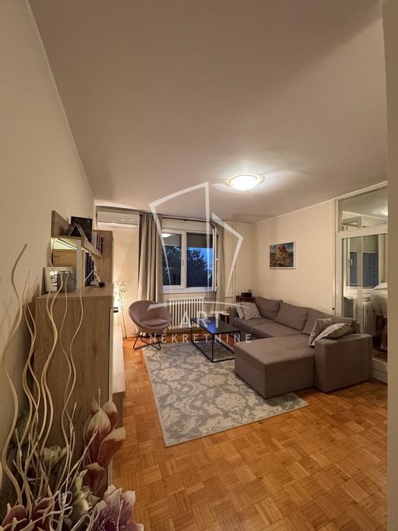 Glavna slika -Dunavski kej, Dvosoban stan za izdavanje, 52m2, 850€