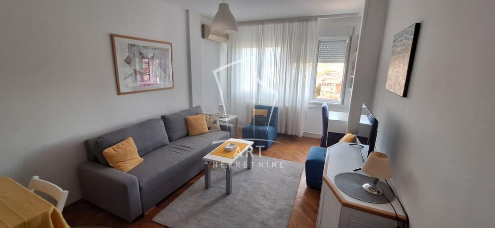 Slika 1 - Cara Dušana, Dvosoban stan za izdavanje, 37m2, 700€