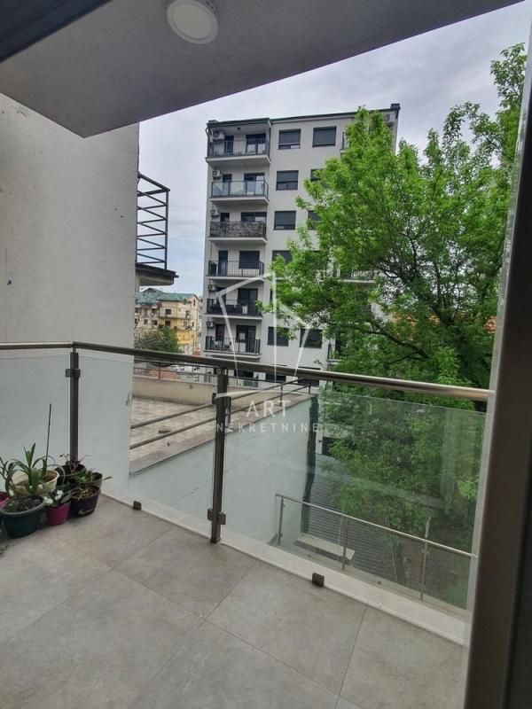 Slika 9 - Banjska, Trosoban stan na prodaju, 62m2, 305.500€