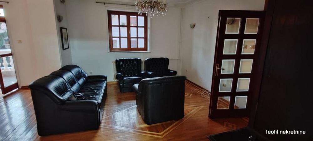 Slika 1 - Pante Srećkovića, Četvorosoban stan za izdavanje, 120m2, 1.250€