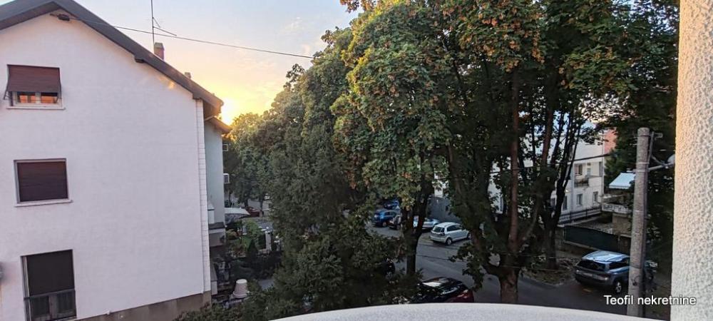 Slika 9 - Pante Srećkovića, Četvorosoban stan za izdavanje, 120m2, 1.250€