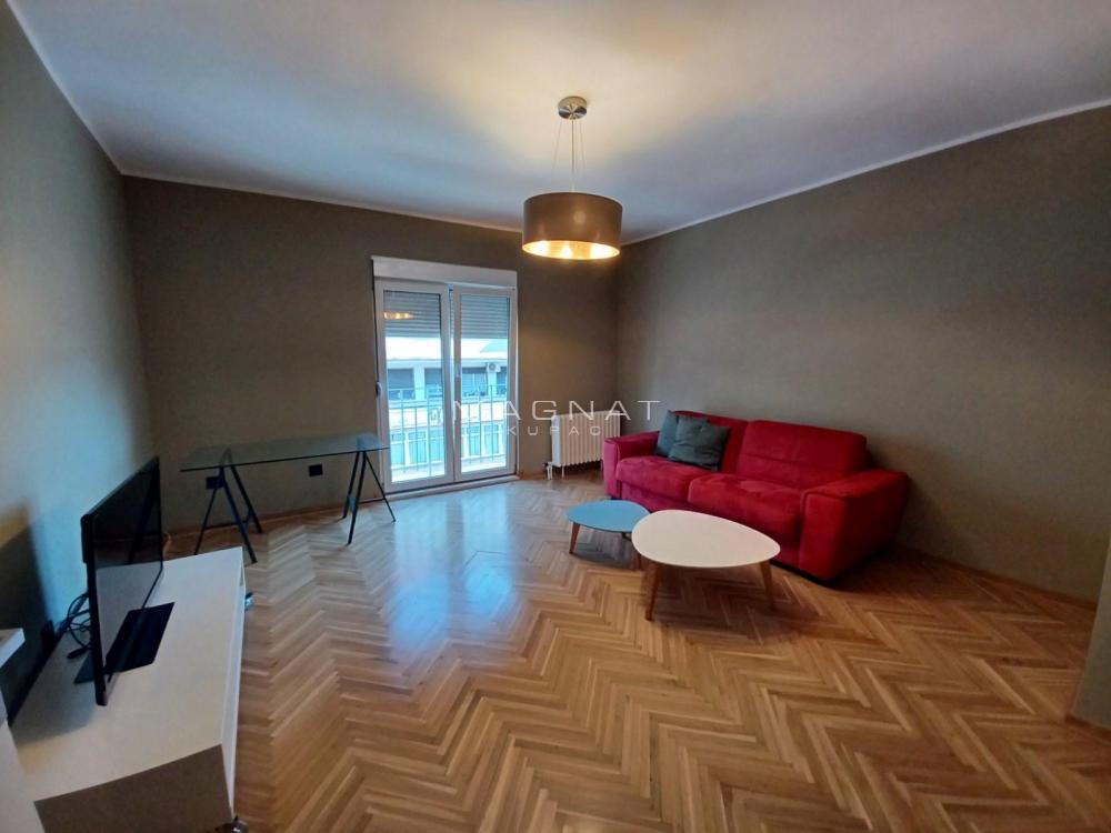 Slika 1 - Njegoševa, Trosoban stan za izdavanje, 80m2, 1.100€