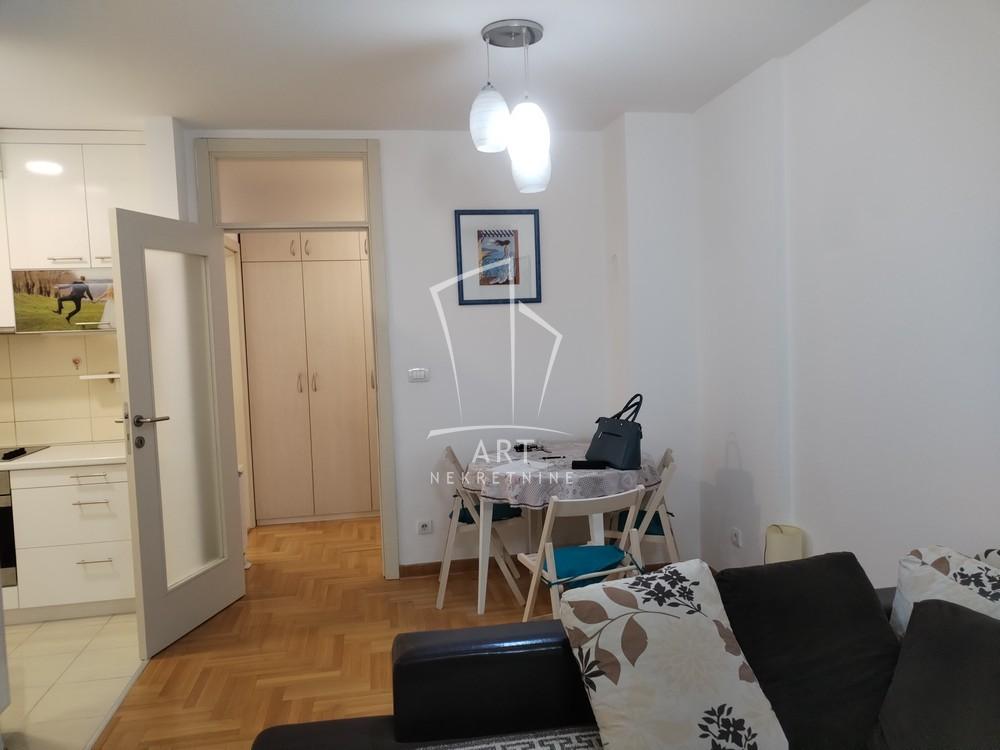 Slika 1 - Kaplara Momčila Gavrića, Jednoiposoban stan za izdavanje, 41m2, 550€