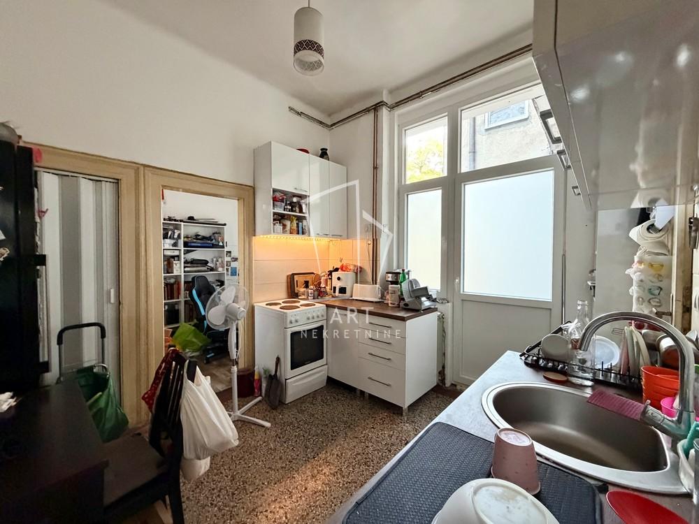 Slika 10 - Cara Dušana, Troiposoban stan na prodaju, 85m2, 357.000€
