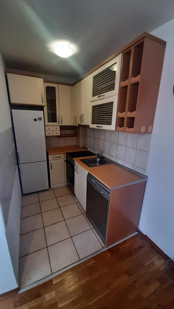 Slika 3 - Dvoiposoban stan za izdavanje, 48m2, 450€