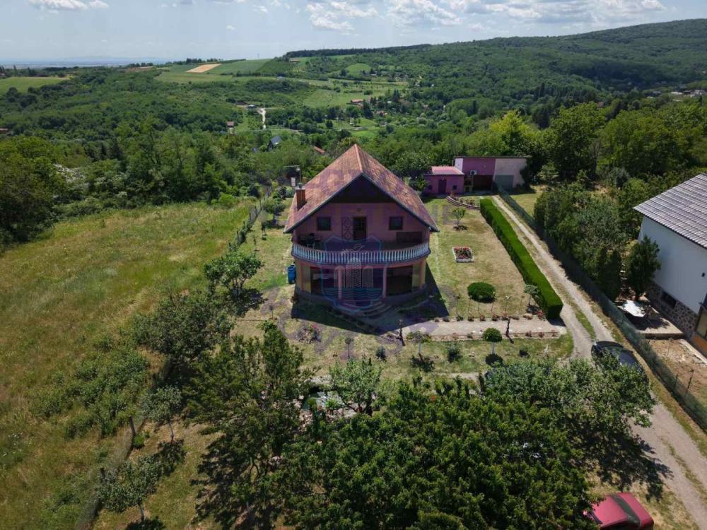 Glavna slika - Kuća na prodaju, 240m2, 233.000€