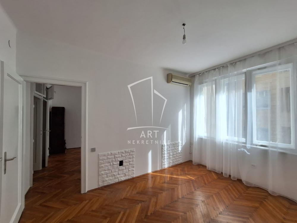 Slika 4 - Koste Stojanovića, Dvosoban stan za izdavanje, 47m2, 800€