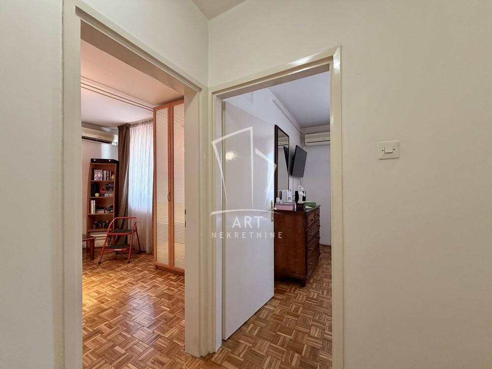 Slika 7 - Generala Mihajla Nedeljkovića,  Kuća za izdavanje, 234m2, 3.000€