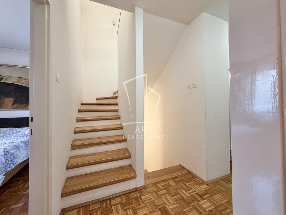 Slika 8 - Generala Mihajla Nedeljkovića,  Kuća za izdavanje, 234m2, 3.000€