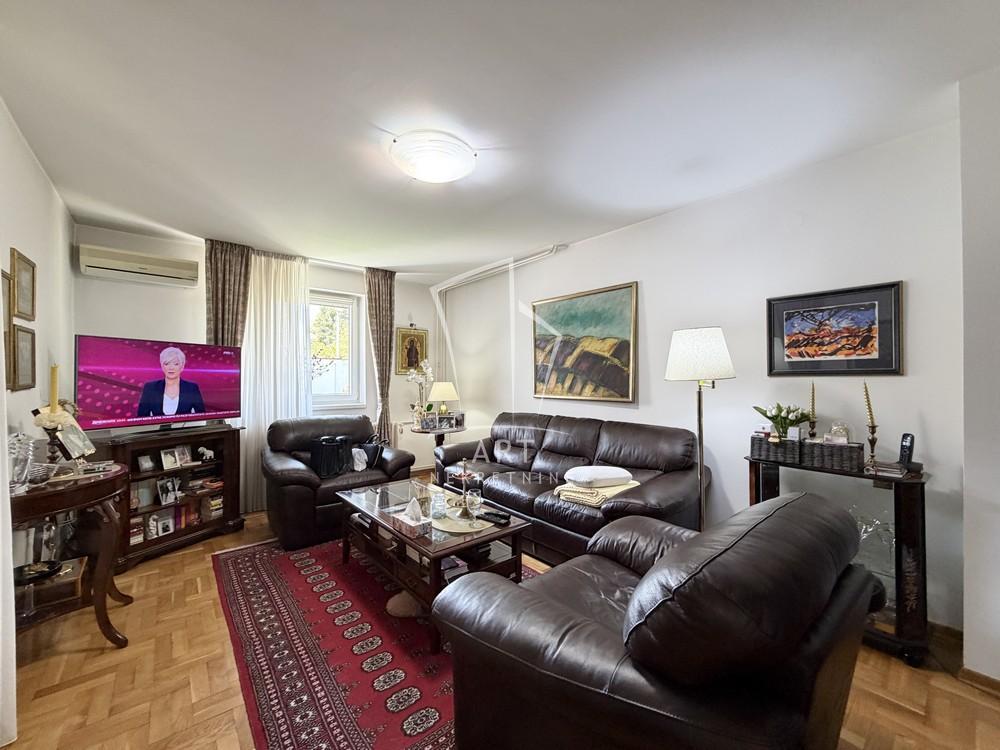 Glavna slika -Generala Mihajla Nedeljkovića,  Kuća za izdavanje, 234m2, 3.000€