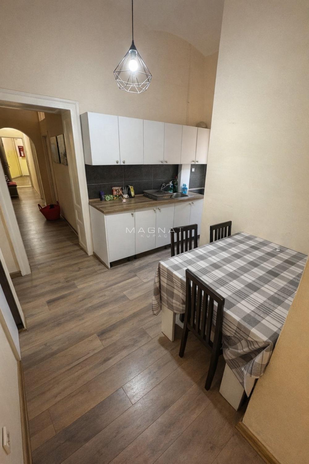 Slika 2 - Balkanska, Troiposoban stan na prodaju, 90m2, 360.000€