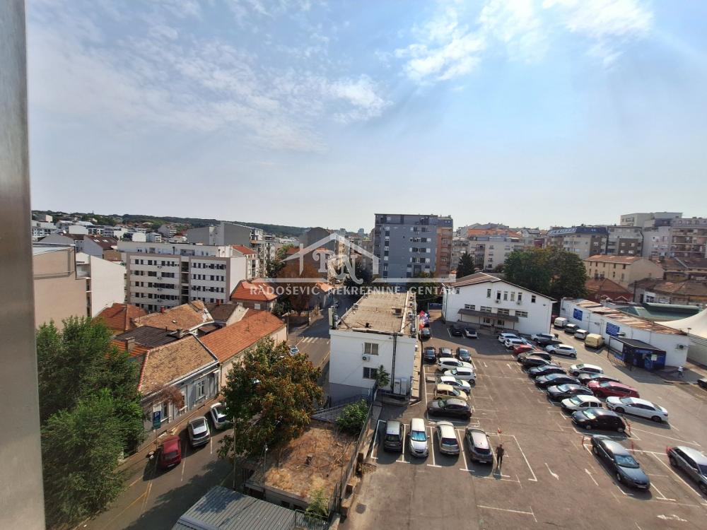 Slika 10 - Pećska, Četvoroiposoban stan na prodaju, 118m2, 349.000€