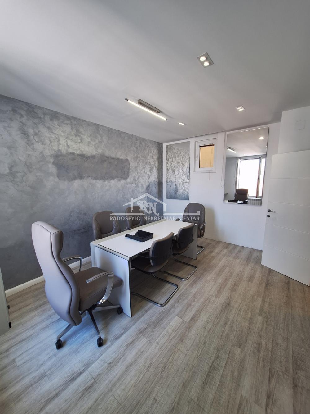 Slika 5 - Pećska, Četvoroiposoban stan na prodaju, 118m2, 349.000€