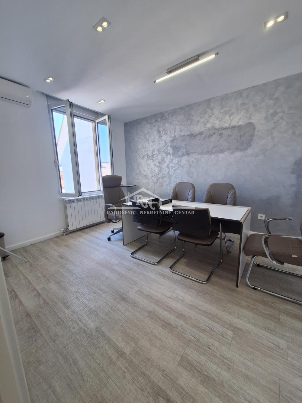 Slika 6 - Pećska, Četvoroiposoban stan na prodaju, 118m2, 349.000€