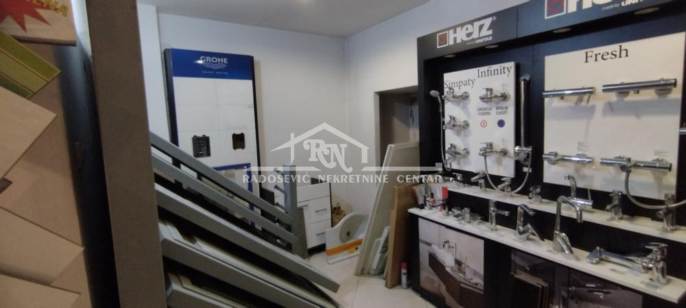 Slika 1 - Trg Branka Radičevića,  Lokal za izdavanje, 95m2, 1.000€