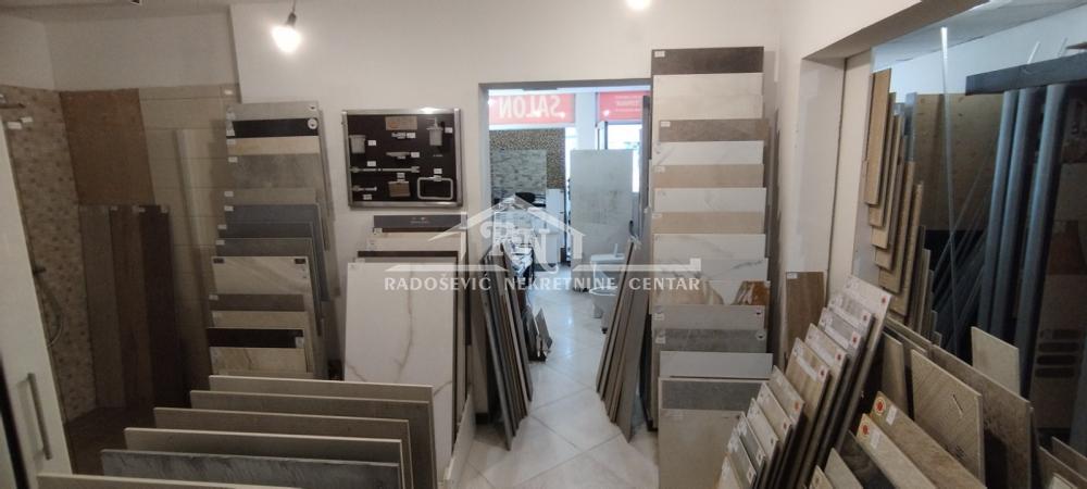 Slika 2 - Trg Branka Radičevića,  Lokal za izdavanje, 95m2, 1.000€