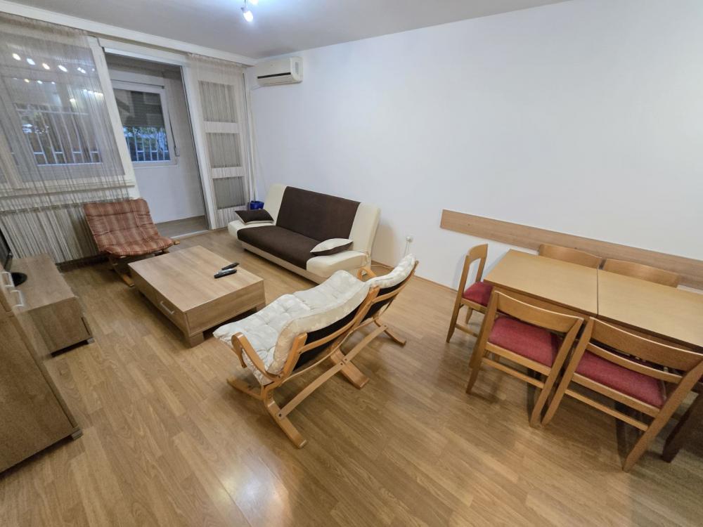 Slika 1 - Nikšićka, Dvosoban stan za izdavanje, 47m2, 500€