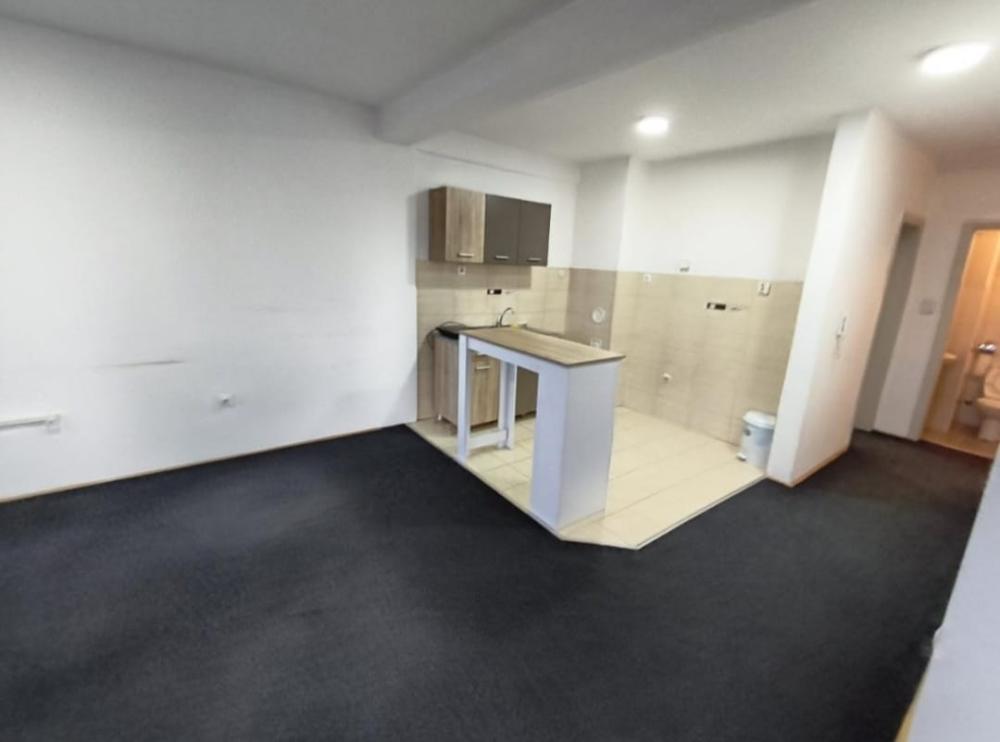 Slika 8 -  Lokal za izdavanje, 75m2, 600€